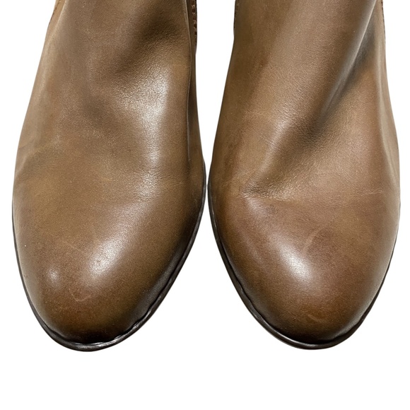 Born Leather 9.5 Side Zip 2 1/2 inch Heel Boots D47506 - Picture 2 of 12